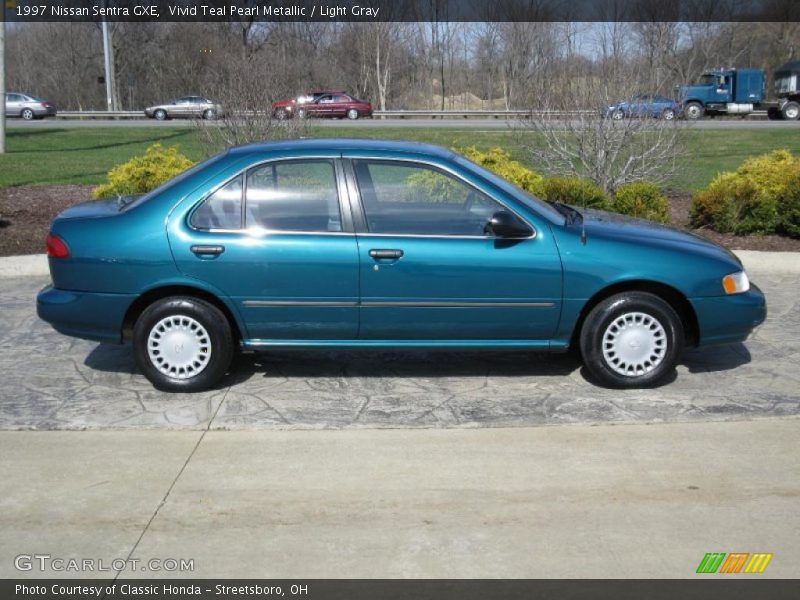 Vivid Teal Pearl Metallic / Light Gray 1997 Nissan Sentra GXE