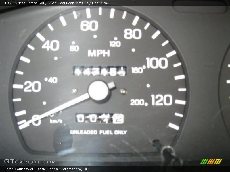 Vivid Teal Pearl Metallic / Light Gray 1997 Nissan Sentra GXE