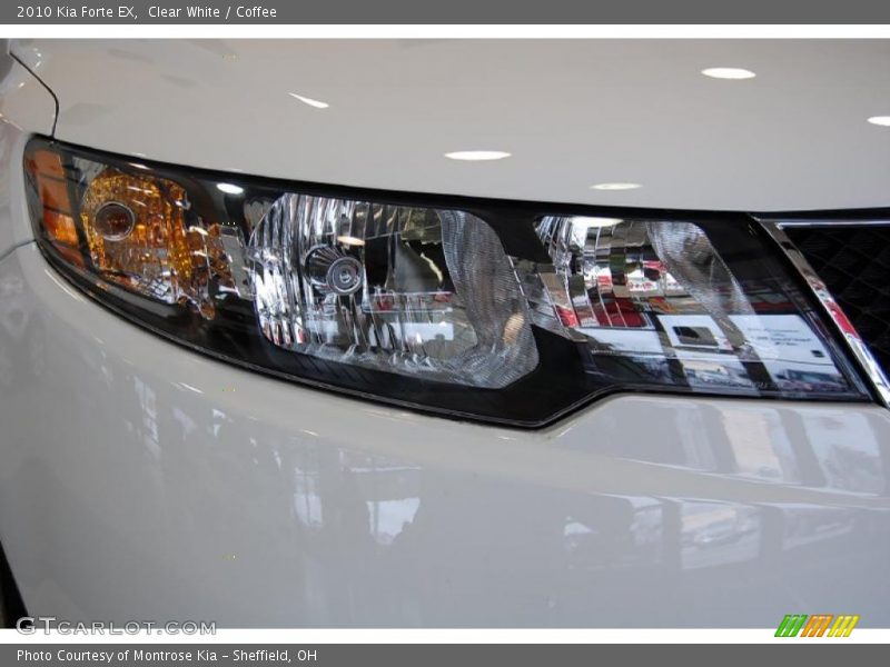 Clear White / Coffee 2010 Kia Forte EX