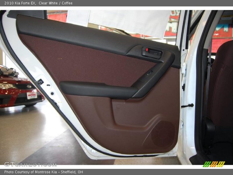 Clear White / Coffee 2010 Kia Forte EX