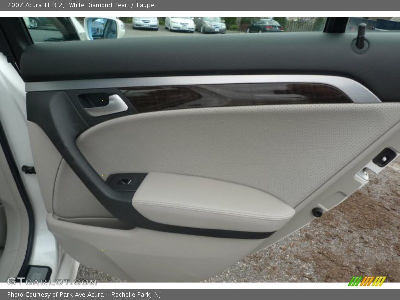 White Diamond Pearl / Taupe 2007 Acura TL 3.2