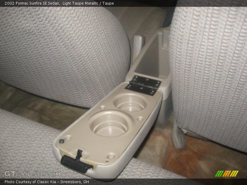 Light Taupe Metallic / Taupe 2002 Pontiac Sunfire SE Sedan