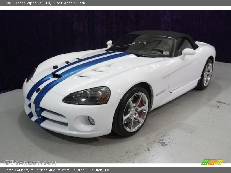 Viper White / Black 2009 Dodge Viper SRT-10