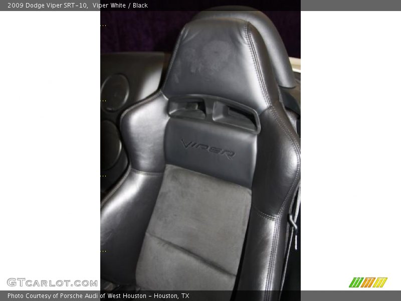 Viper White / Black 2009 Dodge Viper SRT-10
