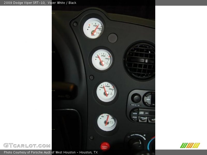 Viper White / Black 2009 Dodge Viper SRT-10