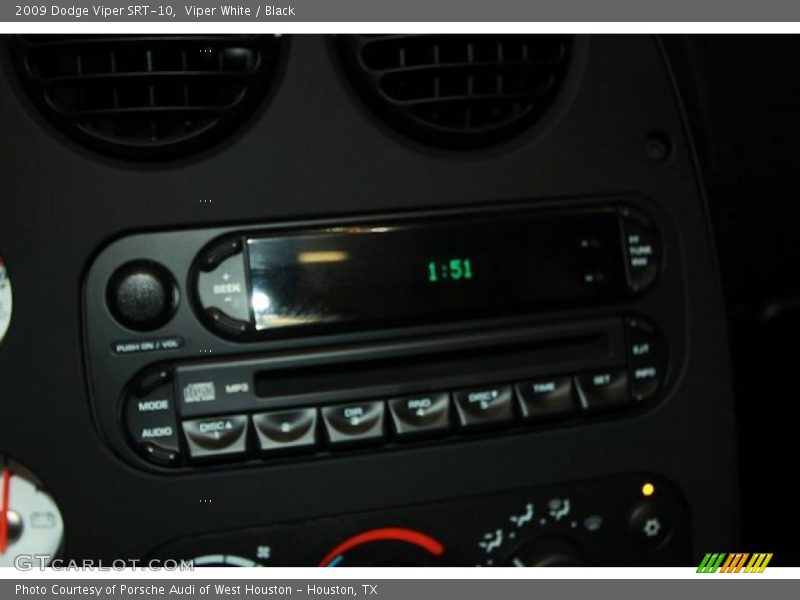 Viper White / Black 2009 Dodge Viper SRT-10