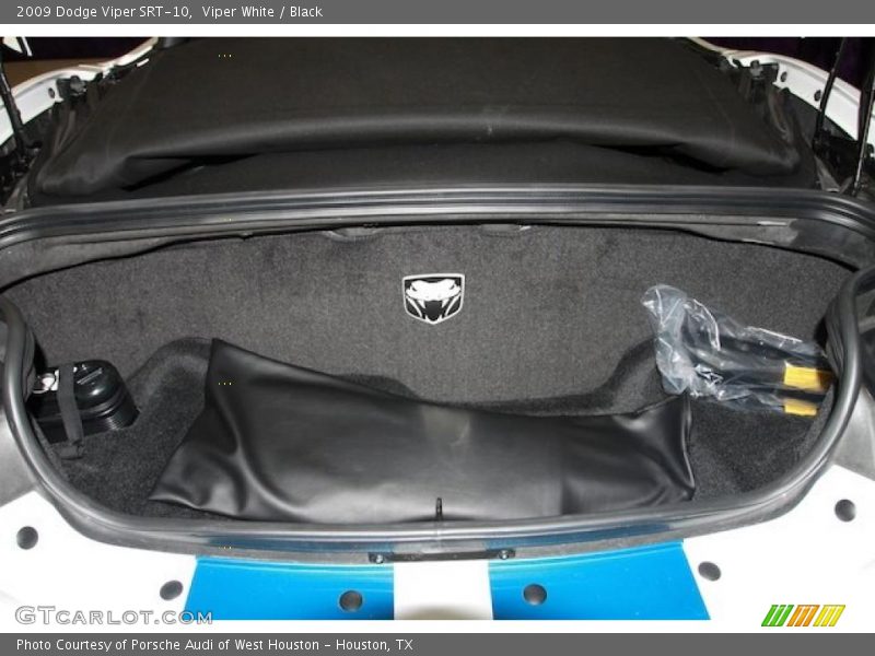 Viper White / Black 2009 Dodge Viper SRT-10