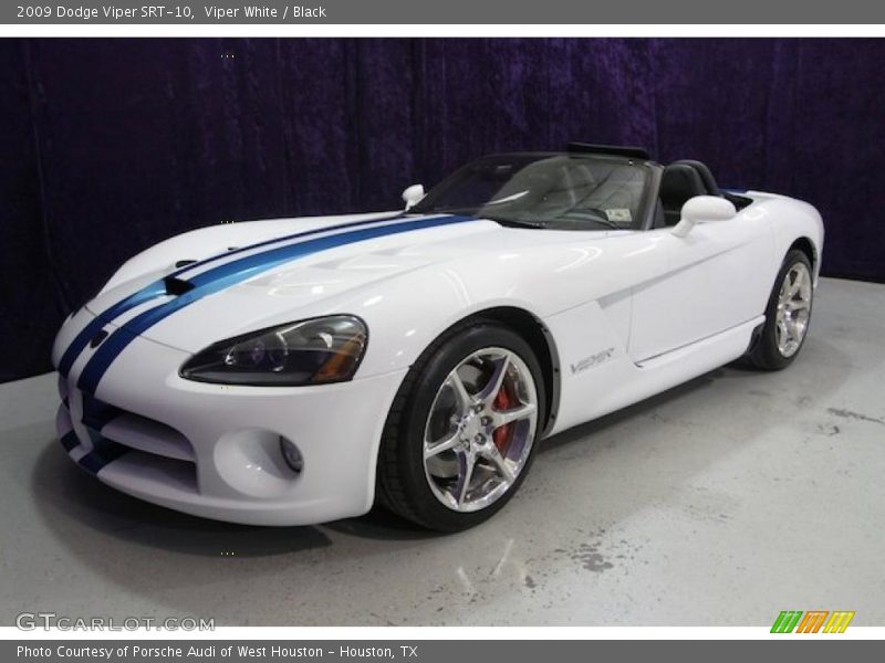 Viper White / Black 2009 Dodge Viper SRT-10