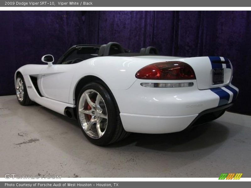Viper White / Black 2009 Dodge Viper SRT-10
