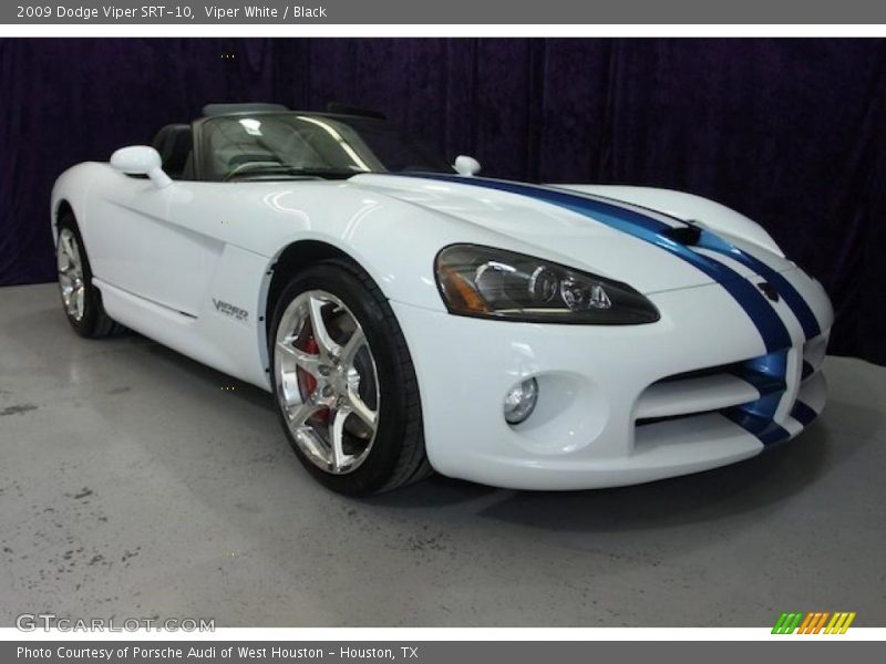 Viper White / Black 2009 Dodge Viper SRT-10