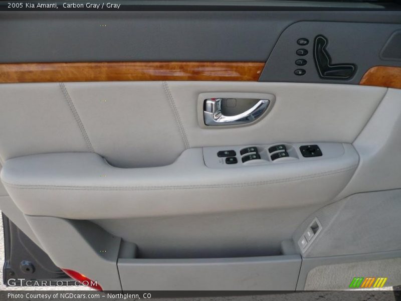Carbon Gray / Gray 2005 Kia Amanti