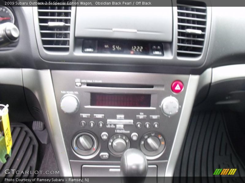 Obsidian Black Pearl / Off Black 2009 Subaru Outback 2.5i Special Edition Wagon