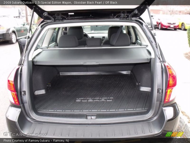 Obsidian Black Pearl / Off Black 2009 Subaru Outback 2.5i Special Edition Wagon