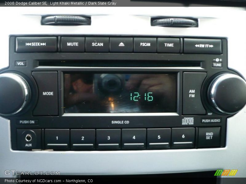 Light Khaki Metallic / Dark Slate Gray 2008 Dodge Caliber SE