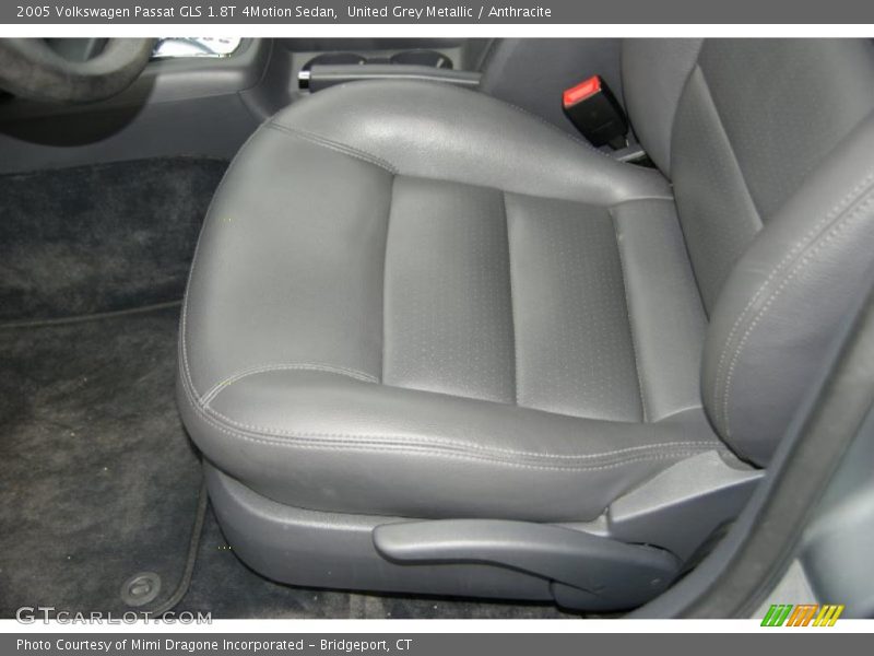 United Grey Metallic / Anthracite 2005 Volkswagen Passat GLS 1.8T 4Motion Sedan