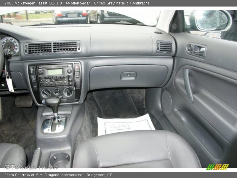 United Grey Metallic / Anthracite 2005 Volkswagen Passat GLS 1.8T 4Motion Sedan