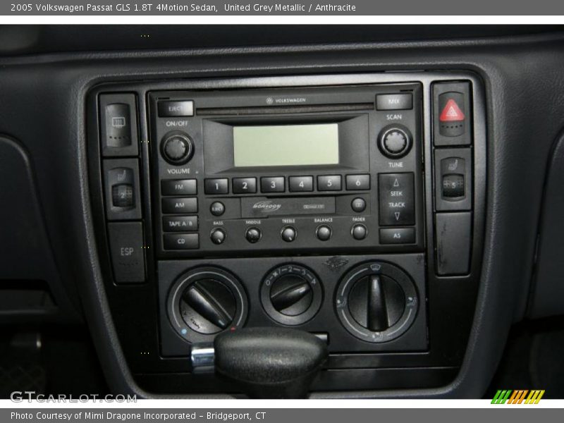 United Grey Metallic / Anthracite 2005 Volkswagen Passat GLS 1.8T 4Motion Sedan