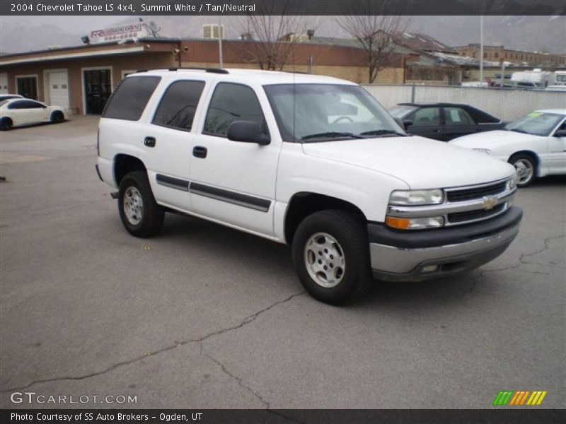 Summit White / Tan/Neutral 2004 Chevrolet Tahoe LS 4x4