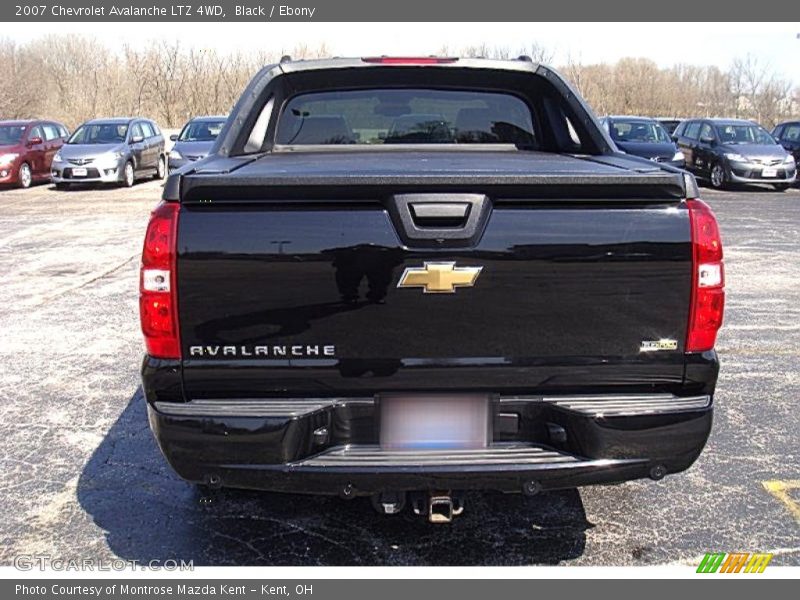 Black / Ebony 2007 Chevrolet Avalanche LTZ 4WD