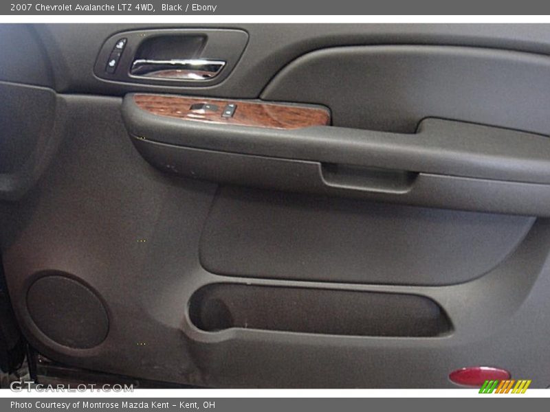 Black / Ebony 2007 Chevrolet Avalanche LTZ 4WD