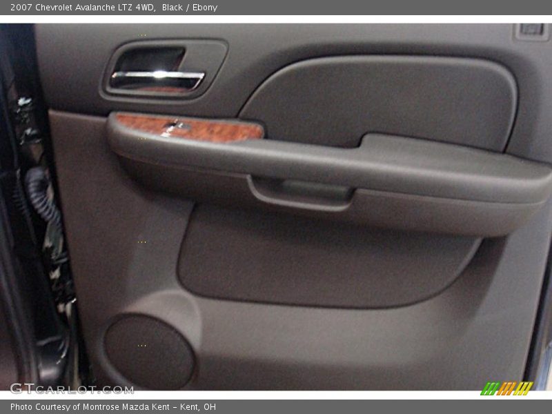 Black / Ebony 2007 Chevrolet Avalanche LTZ 4WD