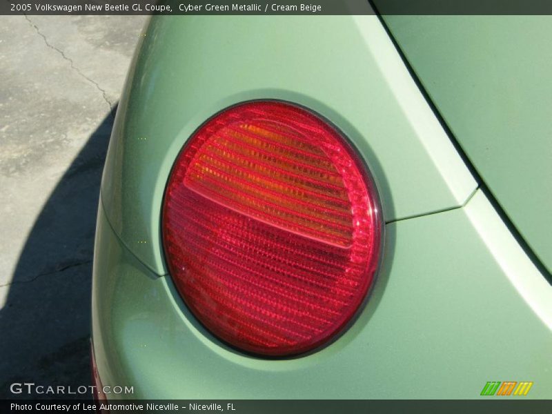 Cyber Green Metallic / Cream Beige 2005 Volkswagen New Beetle GL Coupe