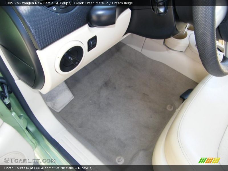 Cyber Green Metallic / Cream Beige 2005 Volkswagen New Beetle GL Coupe