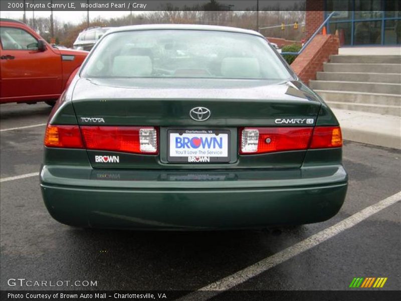 Woodland Pearl / Gray 2000 Toyota Camry LE