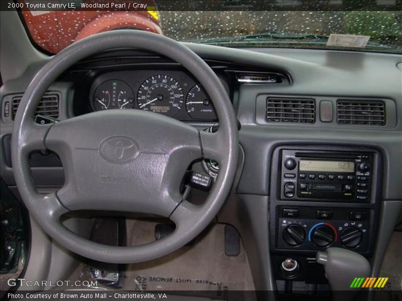 Woodland Pearl / Gray 2000 Toyota Camry LE