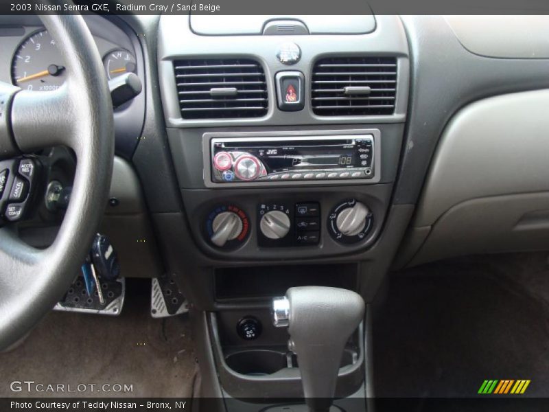 Radium Gray / Sand Beige 2003 Nissan Sentra GXE