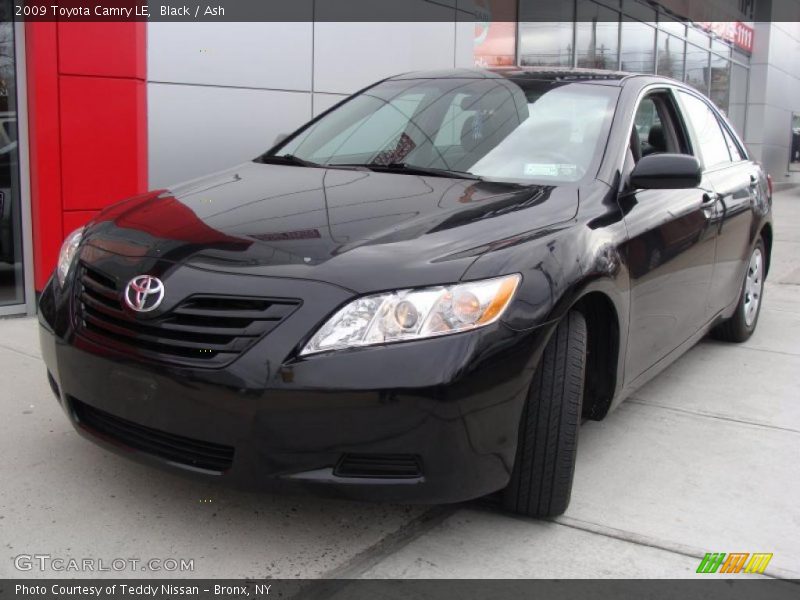 Black / Ash 2009 Toyota Camry LE