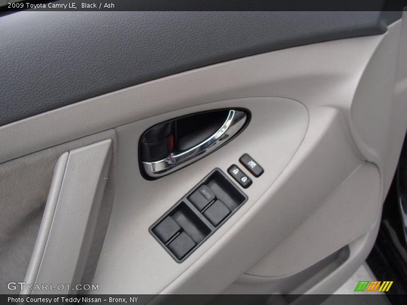 Black / Ash 2009 Toyota Camry LE