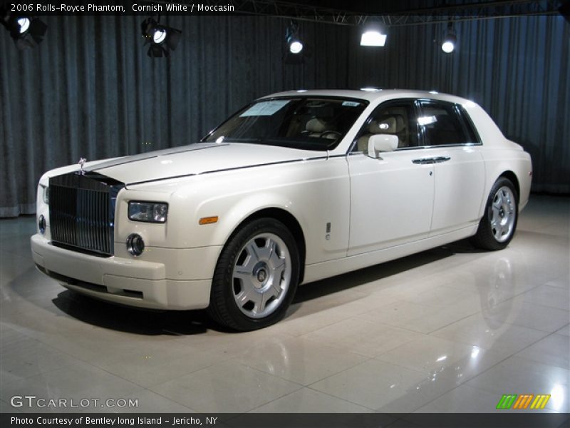 Cornish White / Moccasin 2006 Rolls-Royce Phantom
