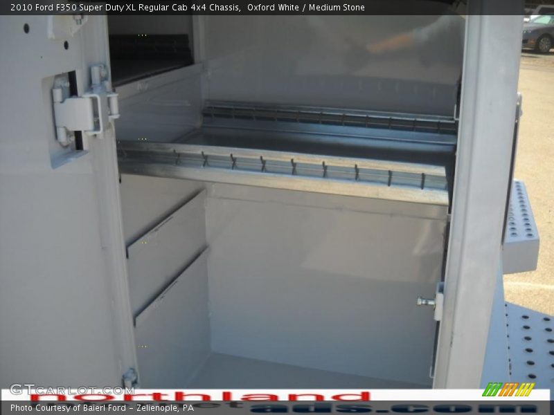 Oxford White / Medium Stone 2010 Ford F350 Super Duty XL Regular Cab 4x4 Chassis