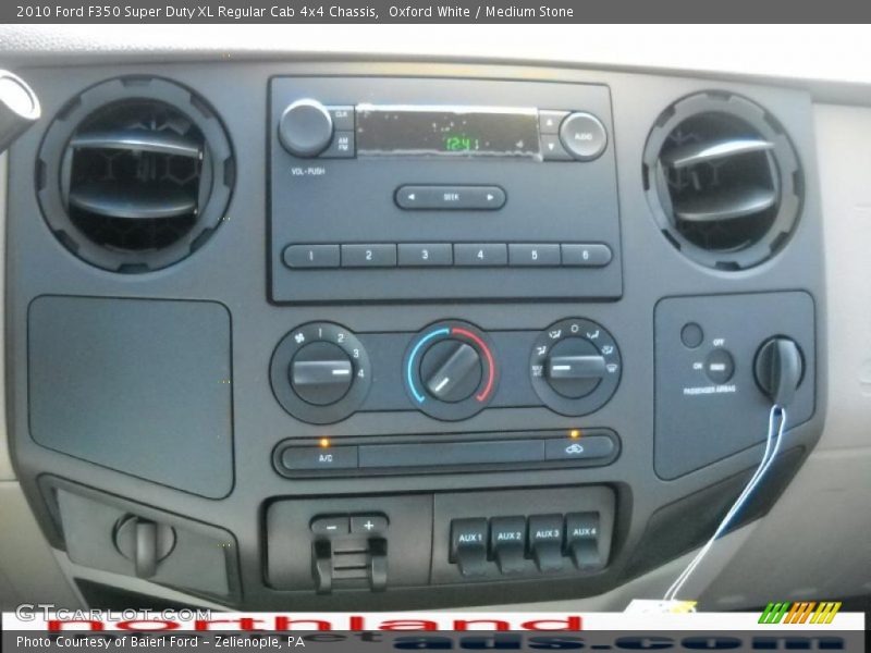Oxford White / Medium Stone 2010 Ford F350 Super Duty XL Regular Cab 4x4 Chassis