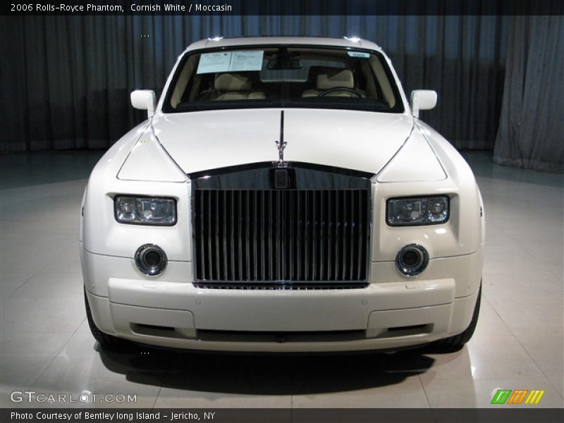 Cornish White / Moccasin 2006 Rolls-Royce Phantom
