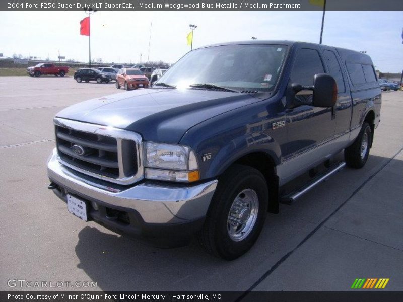 Medium Wedgewood Blue Metallic / Medium Parchment 2004 Ford F250 Super Duty XLT SuperCab