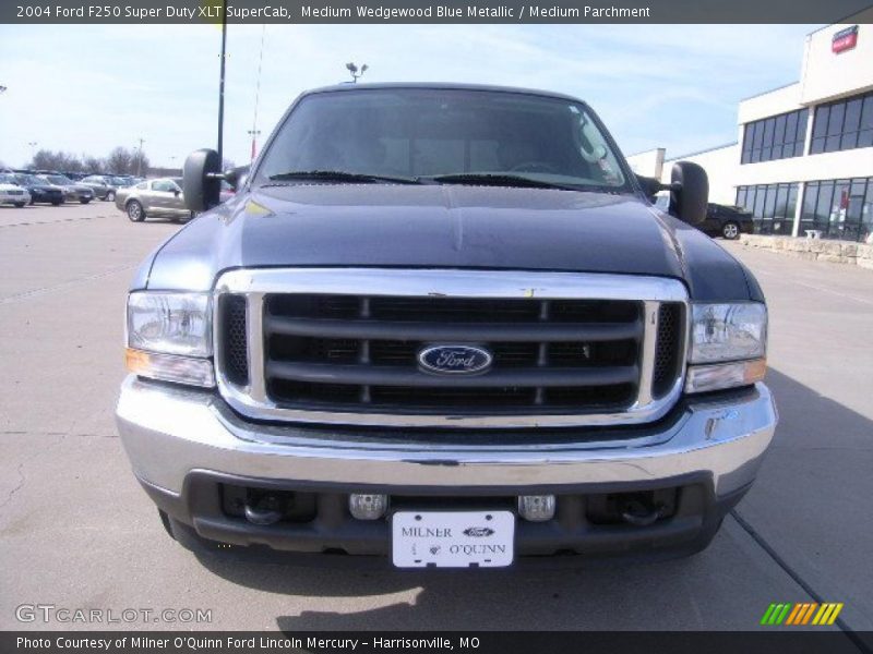 Medium Wedgewood Blue Metallic / Medium Parchment 2004 Ford F250 Super Duty XLT SuperCab