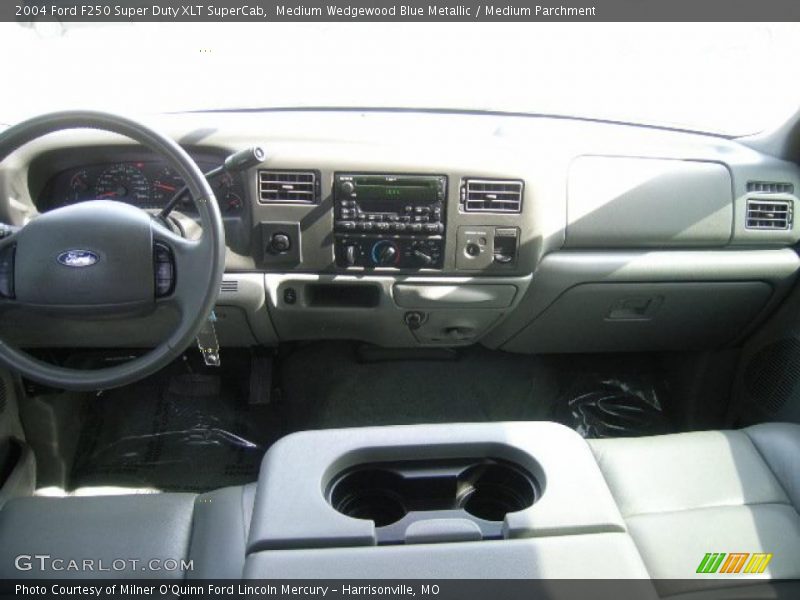 Medium Wedgewood Blue Metallic / Medium Parchment 2004 Ford F250 Super Duty XLT SuperCab