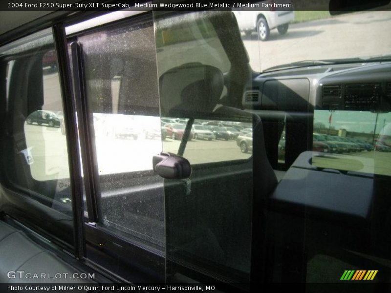 Medium Wedgewood Blue Metallic / Medium Parchment 2004 Ford F250 Super Duty XLT SuperCab