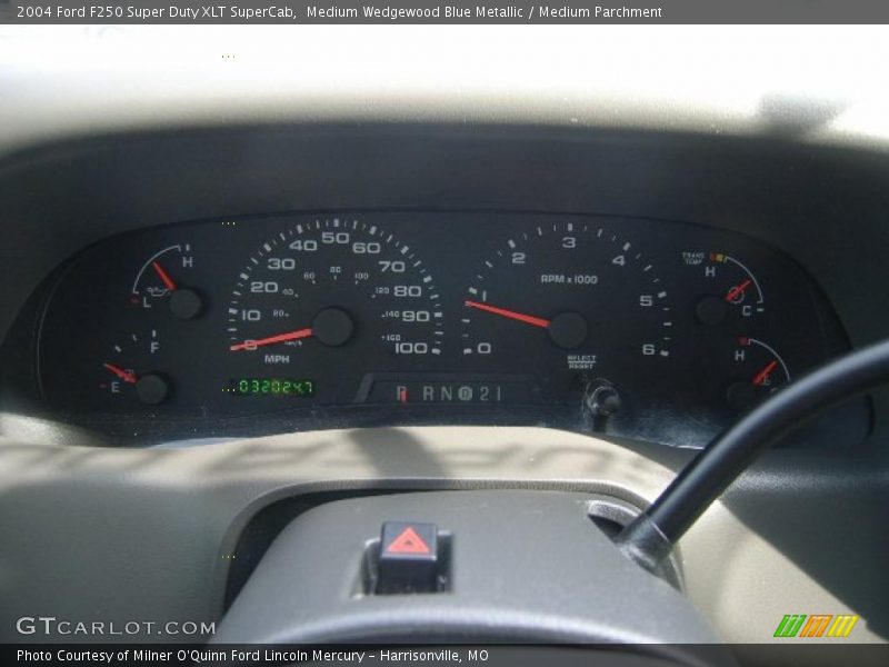 Medium Wedgewood Blue Metallic / Medium Parchment 2004 Ford F250 Super Duty XLT SuperCab