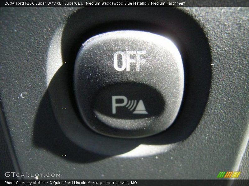 Medium Wedgewood Blue Metallic / Medium Parchment 2004 Ford F250 Super Duty XLT SuperCab