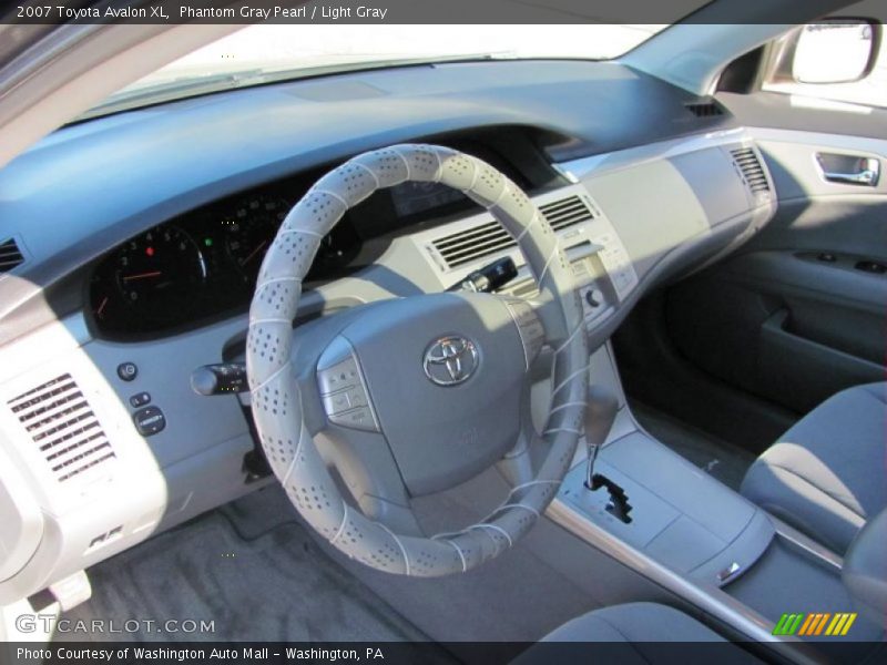 Phantom Gray Pearl / Light Gray 2007 Toyota Avalon XL