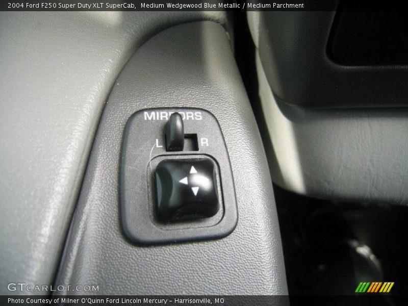 Medium Wedgewood Blue Metallic / Medium Parchment 2004 Ford F250 Super Duty XLT SuperCab