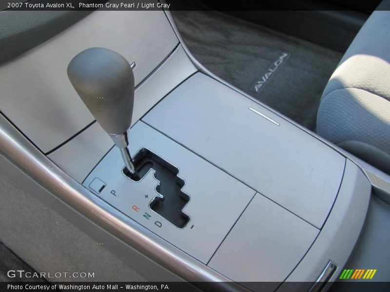 Phantom Gray Pearl / Light Gray 2007 Toyota Avalon XL