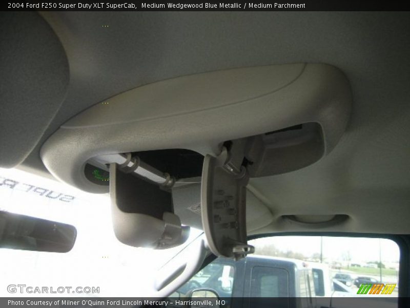 Medium Wedgewood Blue Metallic / Medium Parchment 2004 Ford F250 Super Duty XLT SuperCab