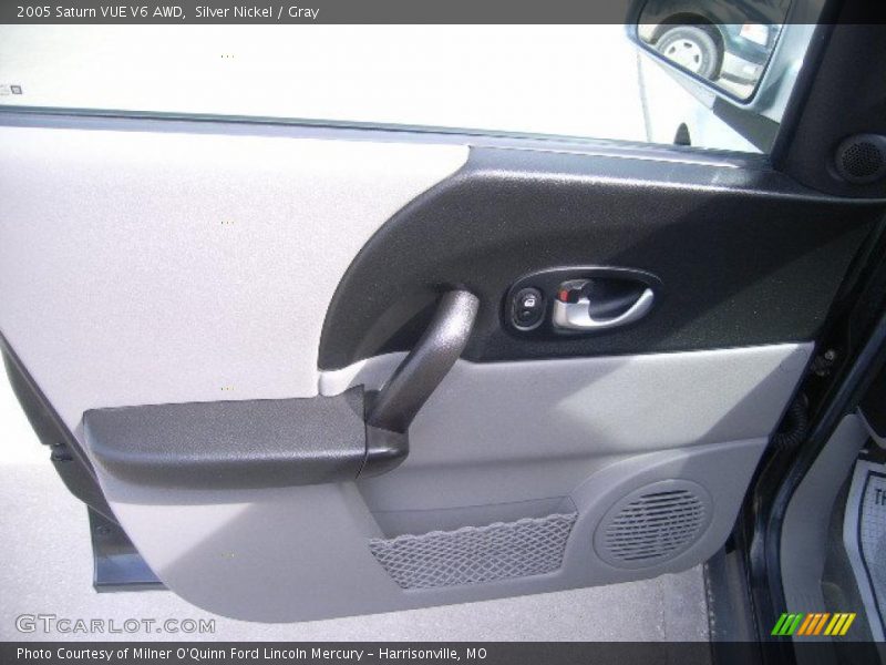 Silver Nickel / Gray 2005 Saturn VUE V6 AWD