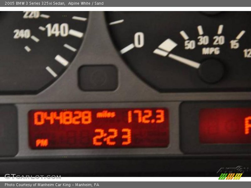 Alpine White / Sand 2005 BMW 3 Series 325xi Sedan