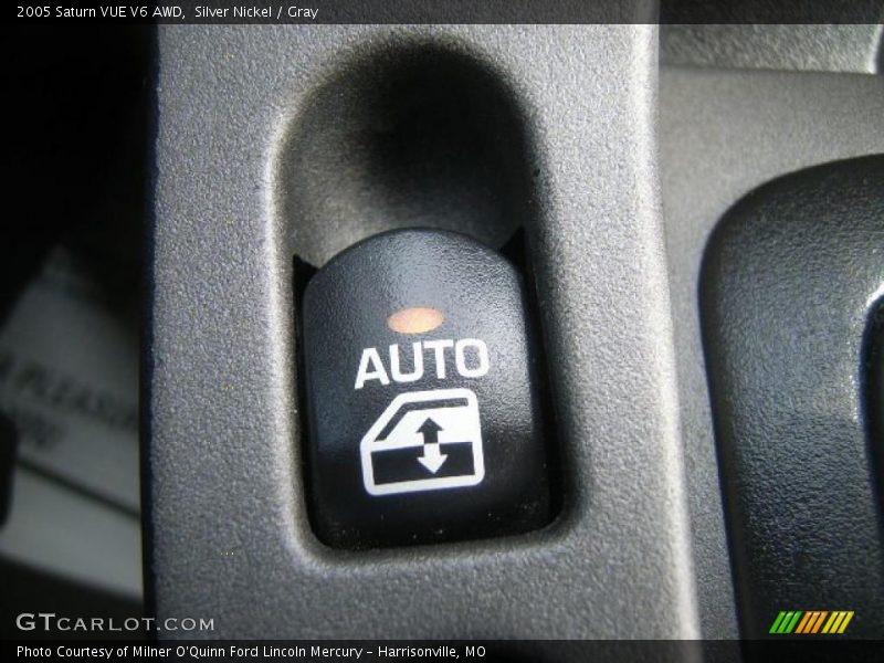 Silver Nickel / Gray 2005 Saturn VUE V6 AWD