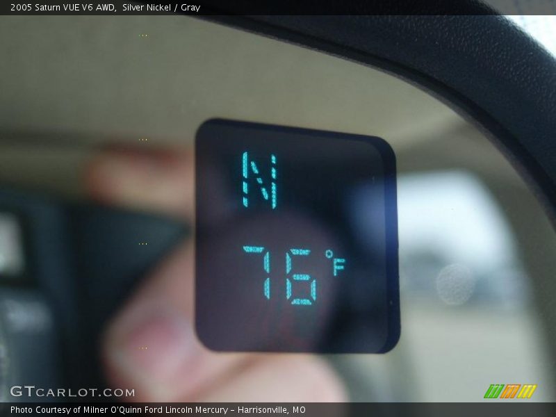 Silver Nickel / Gray 2005 Saturn VUE V6 AWD